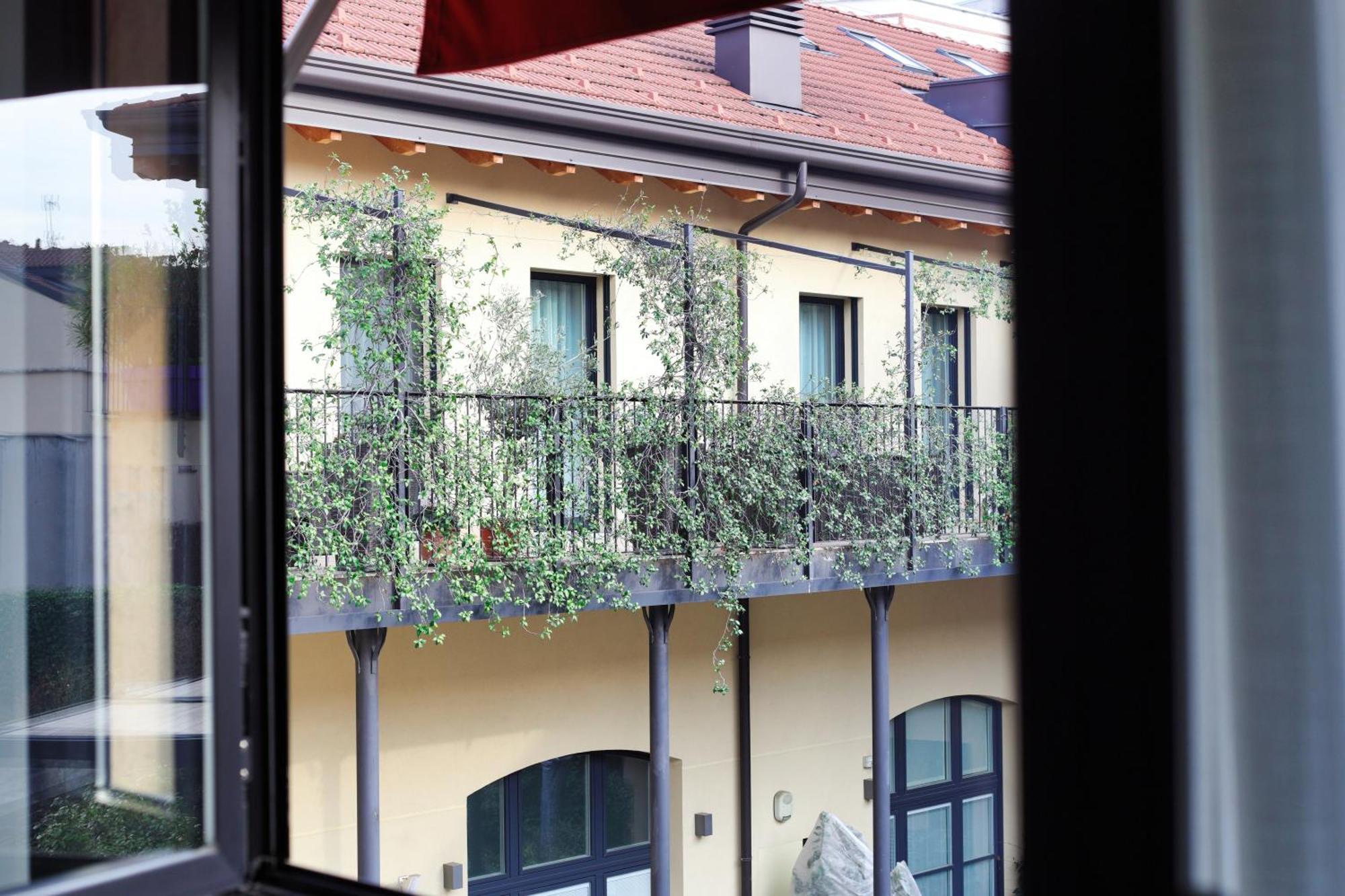 Urban Glow Studio Via Col Di Lana Milan Exterior photo